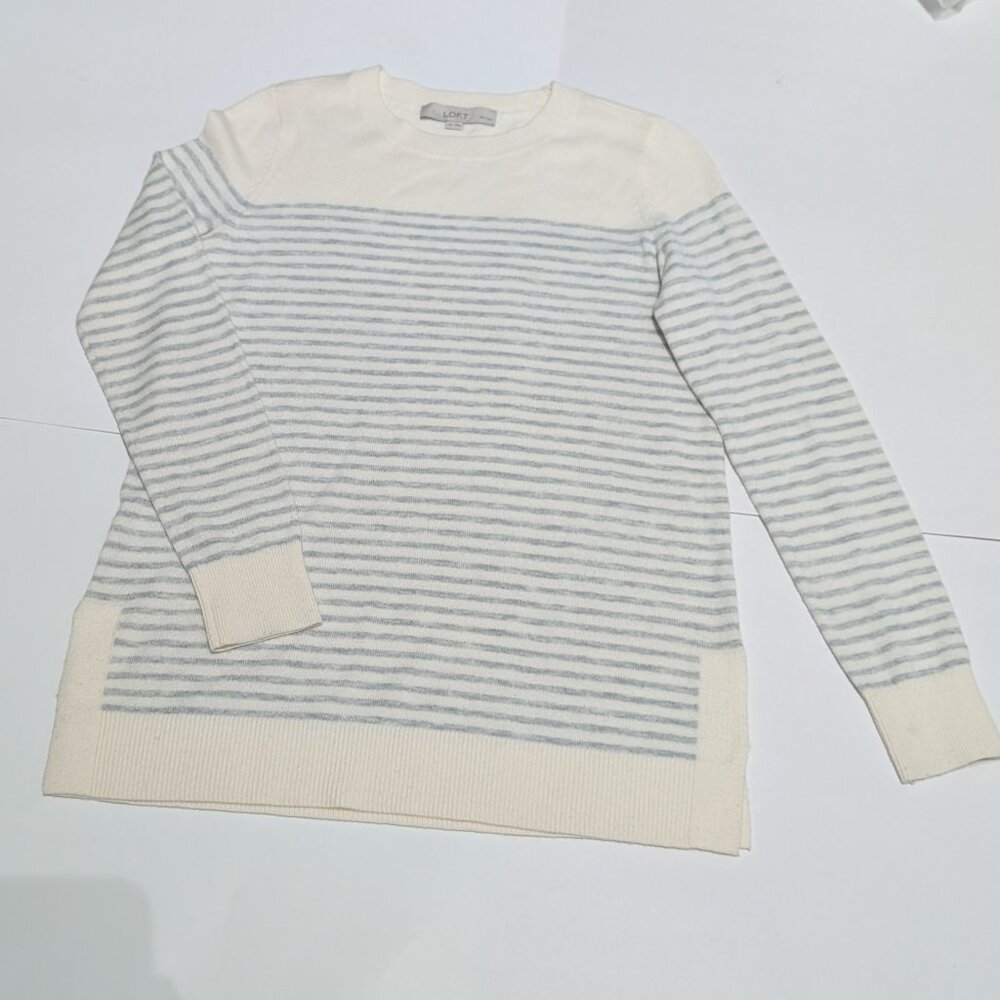 Loft Long Sleeve Cream/White & Light Grey Striped Crew Neck Sweater, Size SP